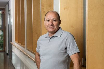 Portrait von Herrn Dr. med. Jürgen Linz, Ärztliche Leitung des DR. ERLER MVZ am Rosenaupark.