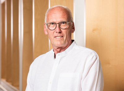 Portrait von Herrn Dr. med. Rolf Jacob, Facharzt in unserem DR. ERLER MVZ in Mögeldorf